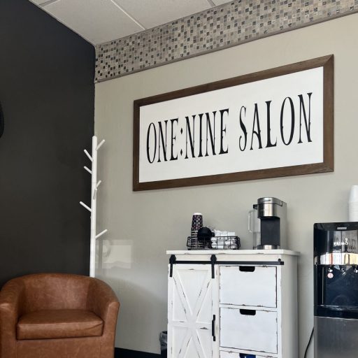 one:nine salon 806-516-6694